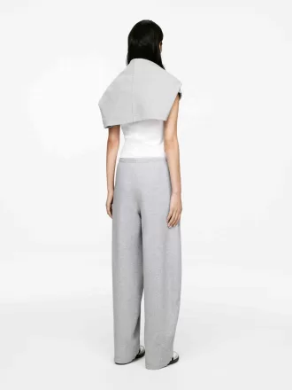 Pantalones deportivos con pierna de barril