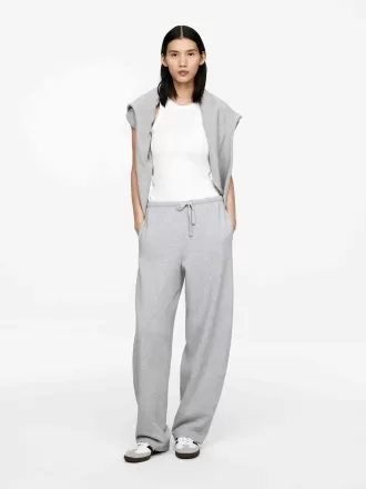 Pantalones deportivos con pierna de barril