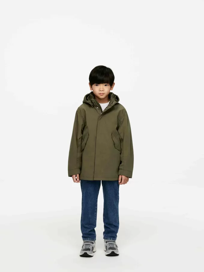 Parka con capucha