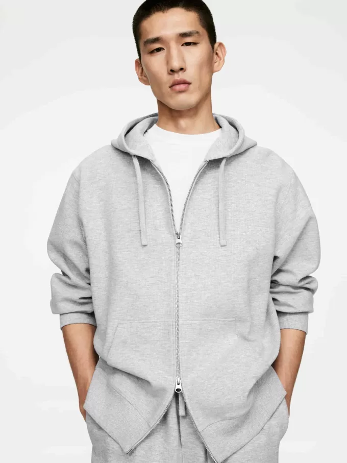 Sudadera con capucha y cremallera