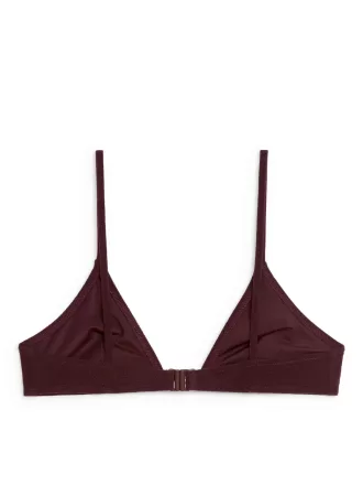 Top de bikini con detalle de cuentas