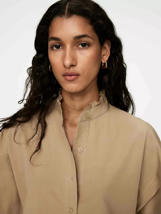 Vestido de algodón con detalle de volantes Vestido de algodón con detalle de volantes