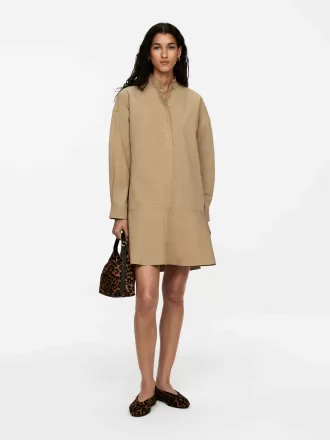 Vestido de algodón con detalle de volantes Vestido de algodón con detalle de volantes