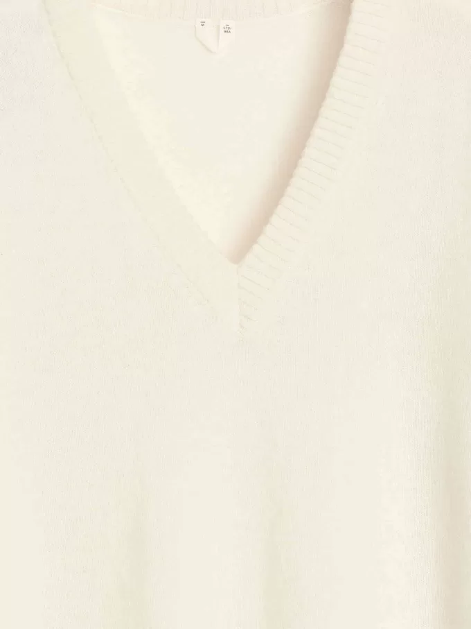 Vestido de lana con cuello en V Vestido de lana con cuello en V