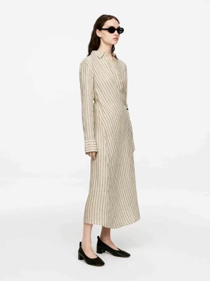 Vestido de lino con detalle cruzado