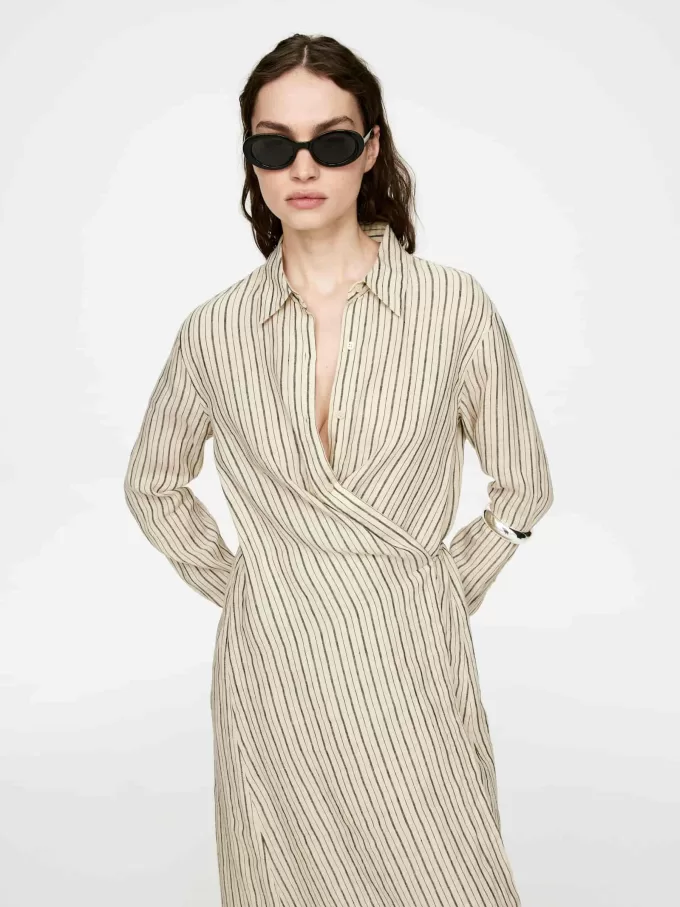 Vestido de lino con detalle cruzado