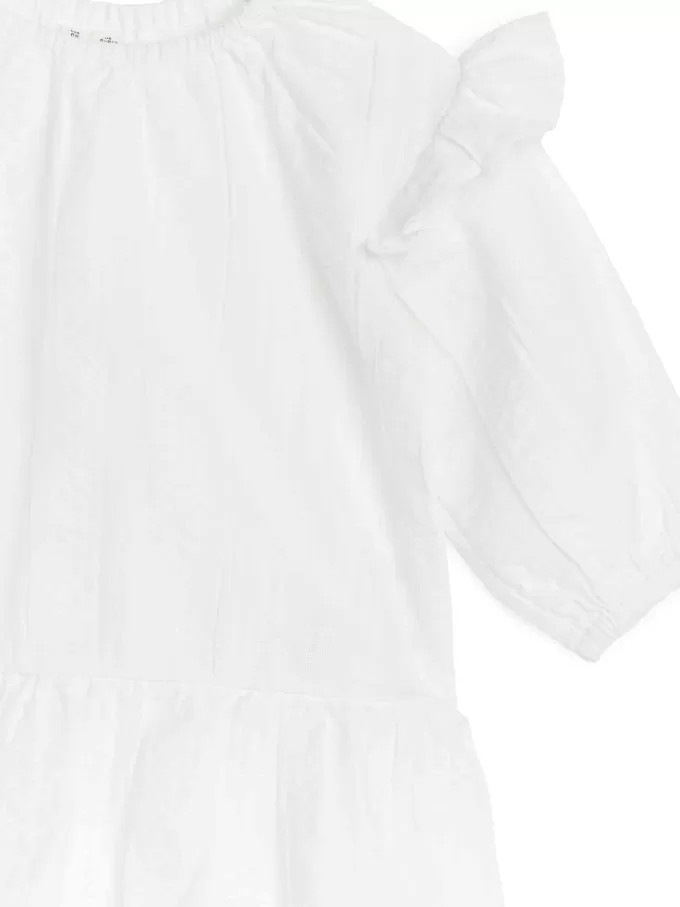 Vestido de sirsaca con volantes Vestido de sirsaca con volantes