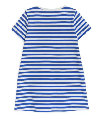 Vestido estilo camiseta bordado