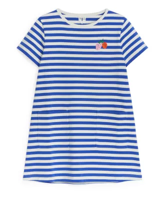 Vestido estilo camiseta bordado