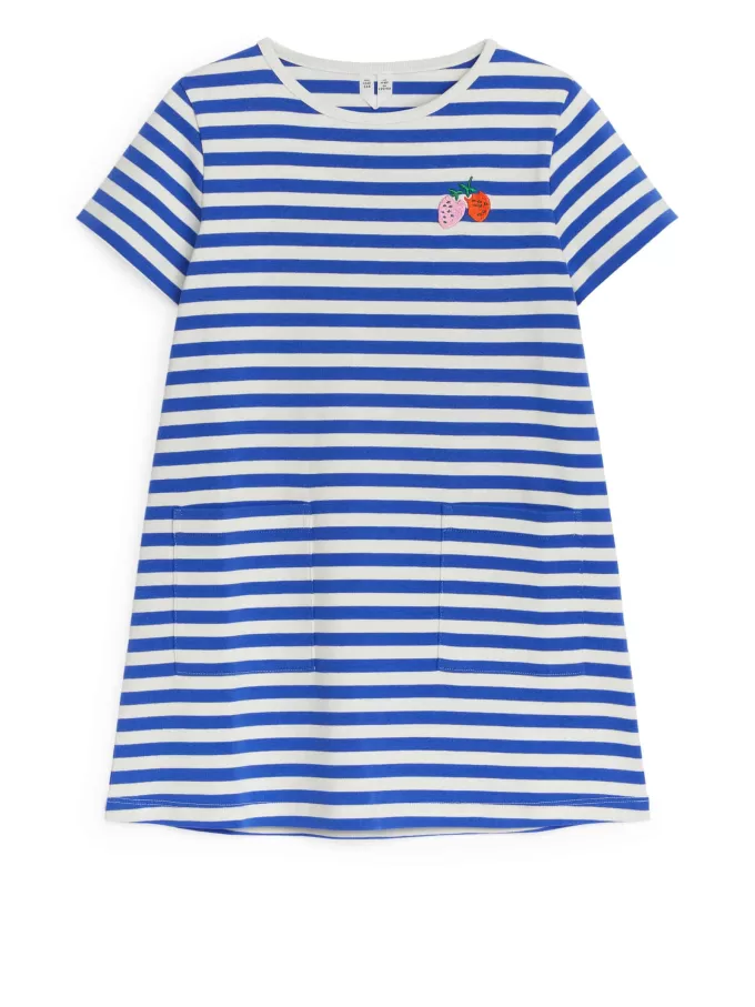 Vestido estilo camiseta bordado Vestido estilo camiseta bordado