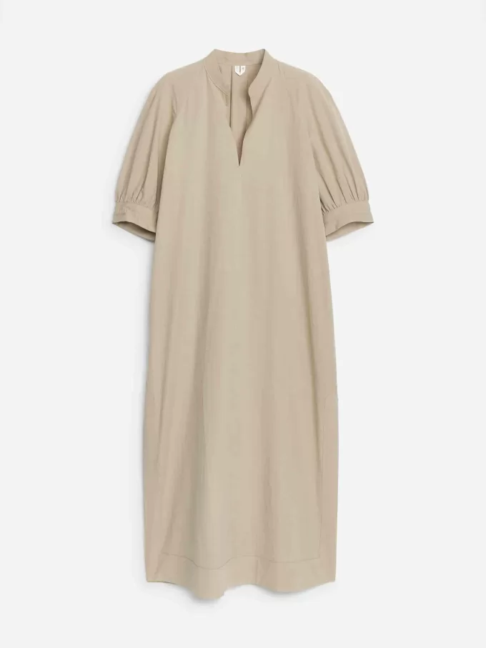 Vestido largo con mangas abullonadas Vestido largo con mangas abullonadas