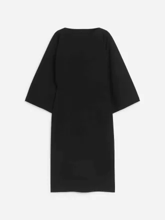 Vestido midi con cuello barco