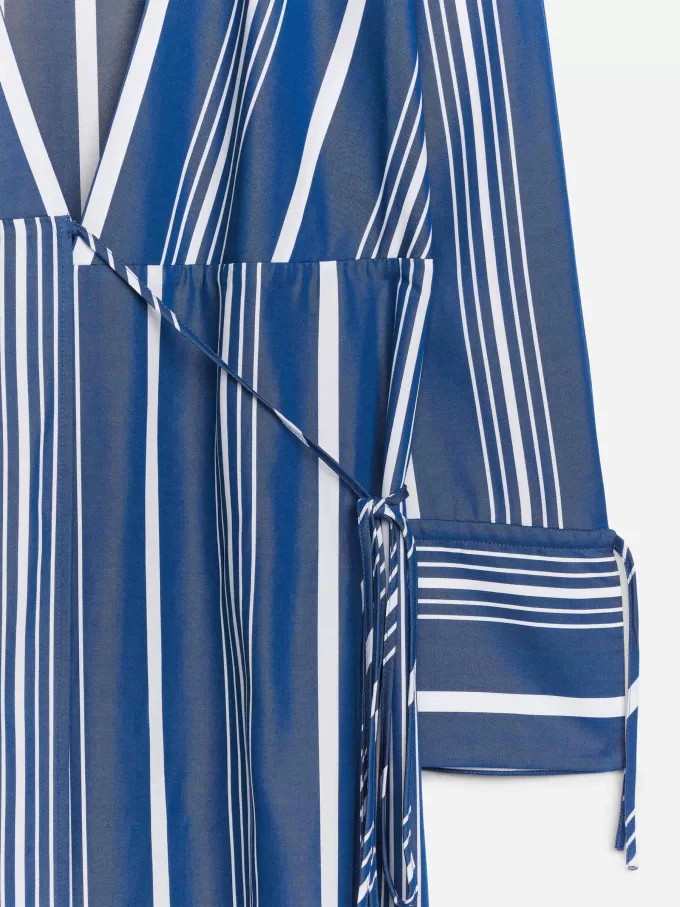 Vestido midi cruzado Vestido midi cruzado