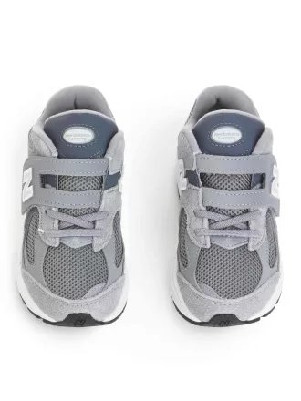 Zapatillas New Balance 2002 para jóvenes