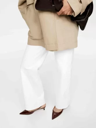 Zapatos de tacón de cuero con tira trasera